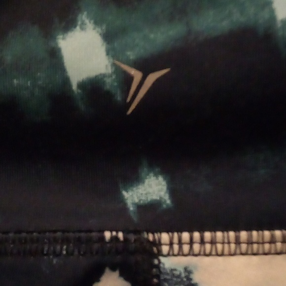 Old Navy Active Women's Leggings - Size L (10-12) - Picture 4 of 4